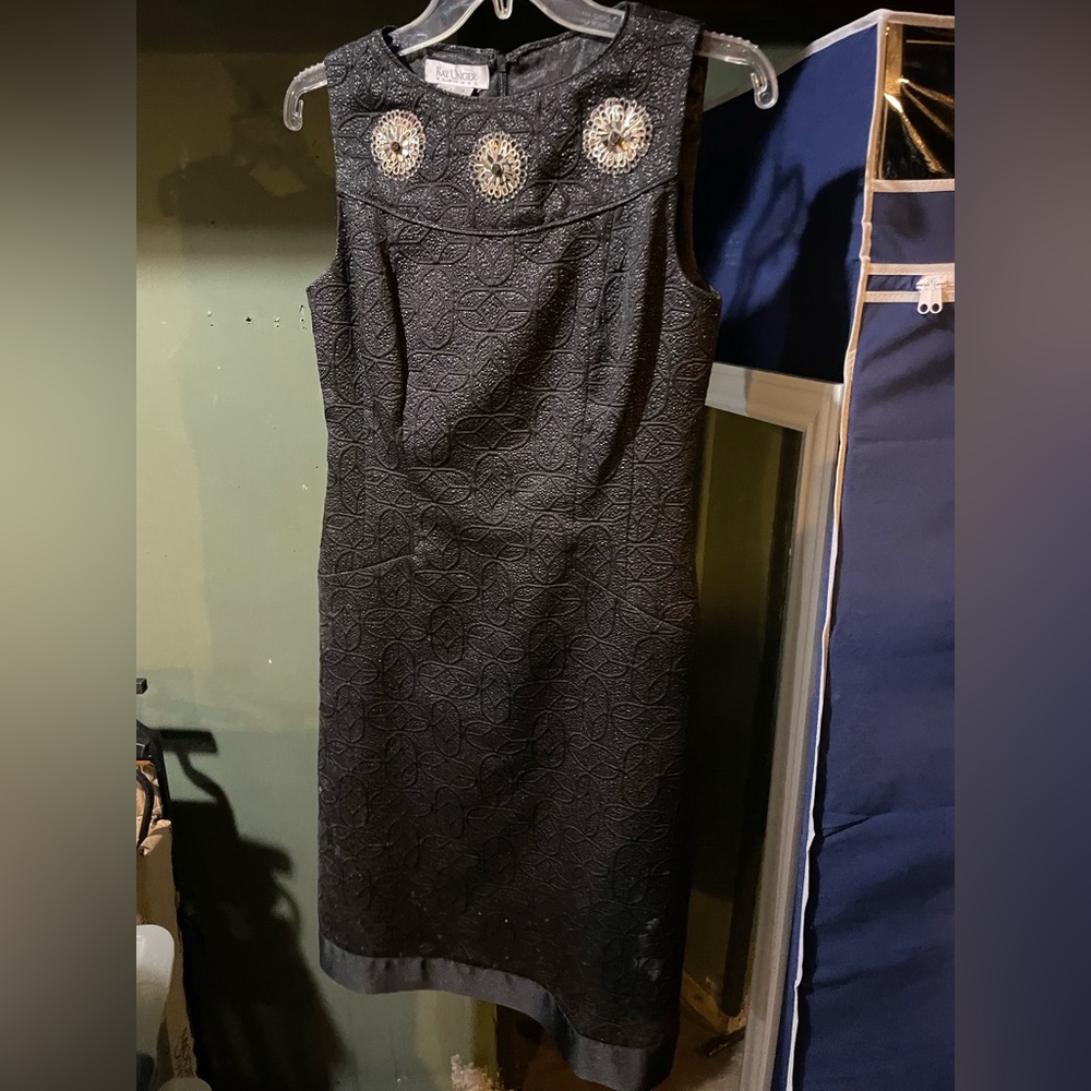Kay Unger size 4 formal dress